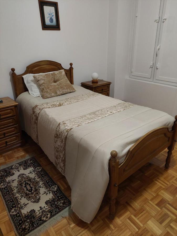 Residencial Real - Antiga Rosas Bed and Breakfast Vila Real Esterno foto